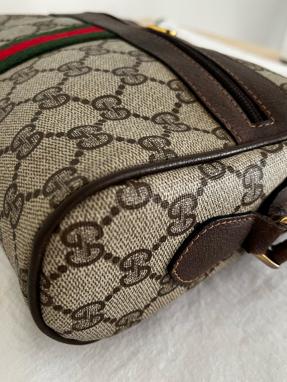 Vintage Gucci GG Supreme Sherry Line Crossbody Camera Bag Early 80s Collectible - Picture 6 of 17